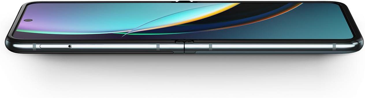 Exploring the Motorola razr+: Our Take on the 2023 Flip Revolution